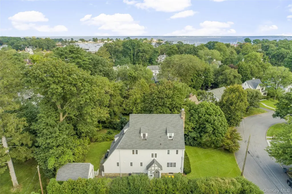 23 Lyons Place Larchmont NY 10538