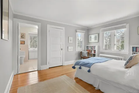 23 Lyons Place Larchmont NY 10538