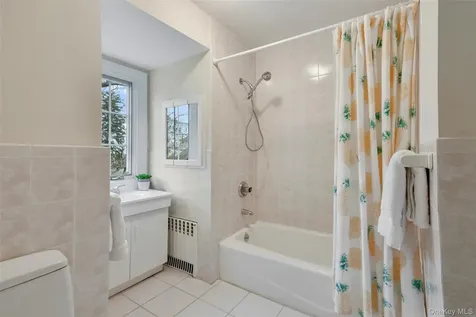 23 Lyons Place Larchmont NY 10538