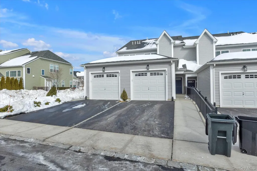 278 Silver Timber Drive Yaphank NY 11980