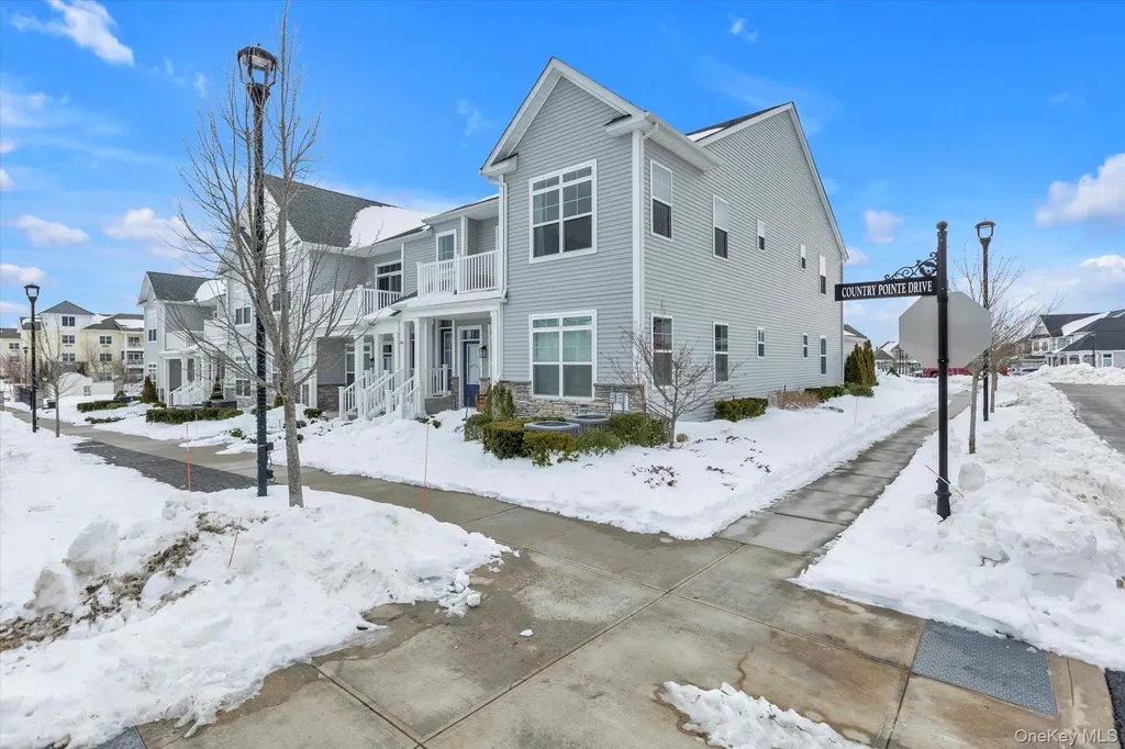 278 Silver Timber Drive Yaphank NY 11980