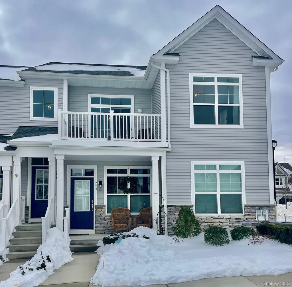278 Silver Timber Drive Yaphank NY 11980