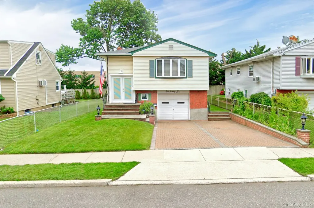 192 Park Avenue New Hyde Park NY 11040