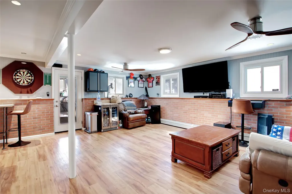 192 Park Avenue New Hyde Park NY 11040