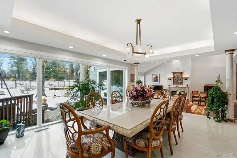91 Hoaglands Lane Old Brookville NY 11545