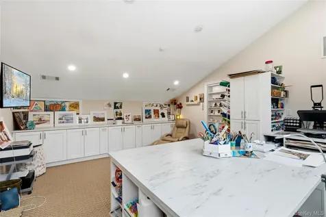 91 Hoaglands Lane Old Brookville NY 11545