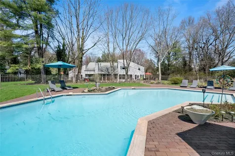 91 Hoaglands Lane Old Brookville NY 11545