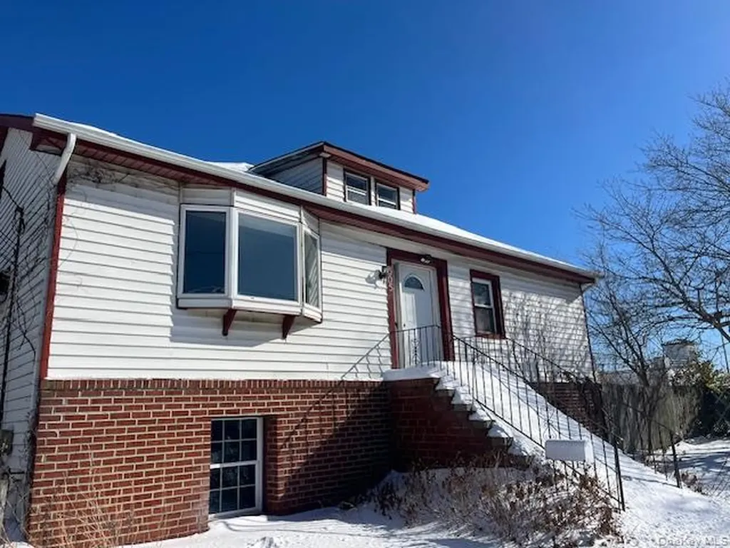 605 S Ocean Avenue Freeport NY 11520
