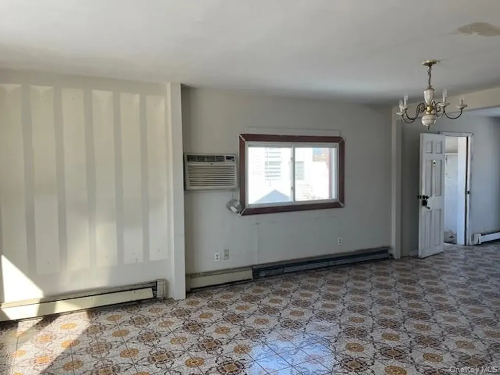 605 S Ocean Avenue Freeport NY 11520