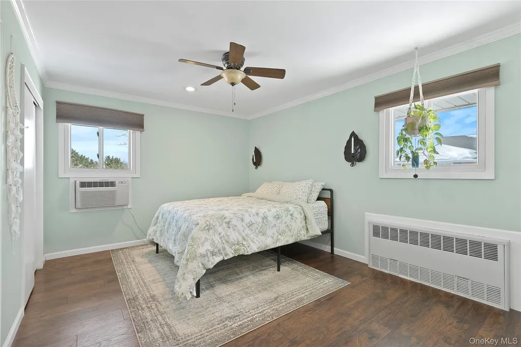 294 Edmunton Drive North Babylon NY 11703