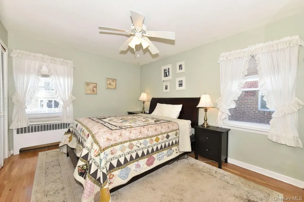 148 Simonson Road Mineola NY 11501