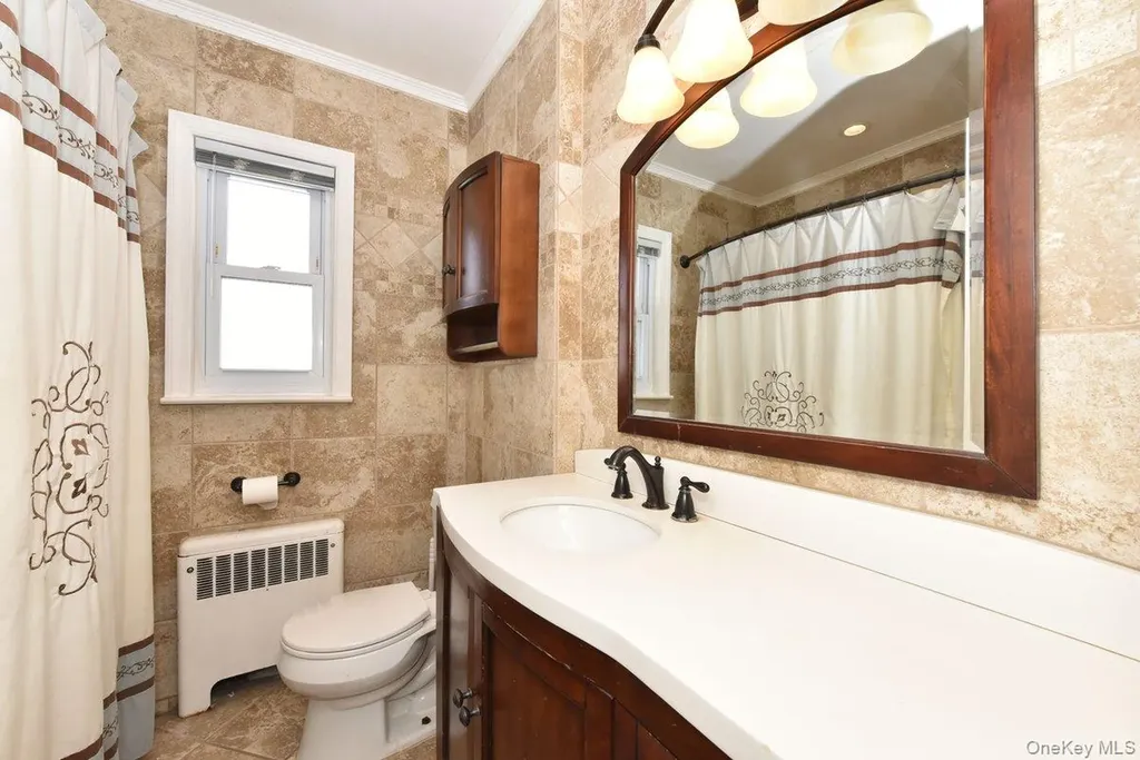148 Simonson Road Mineola NY 11501