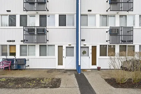 2 Wyndover Woods Lane White Plains NY 10603