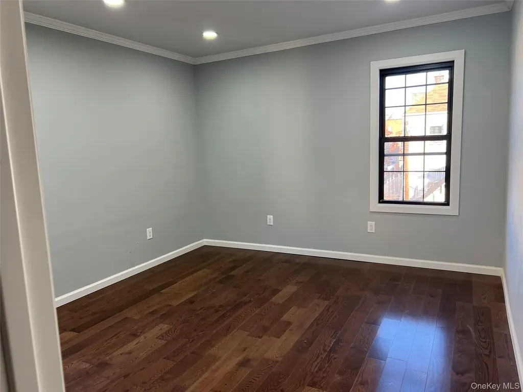 435 East 51 Strret Brooklyn NY 11203