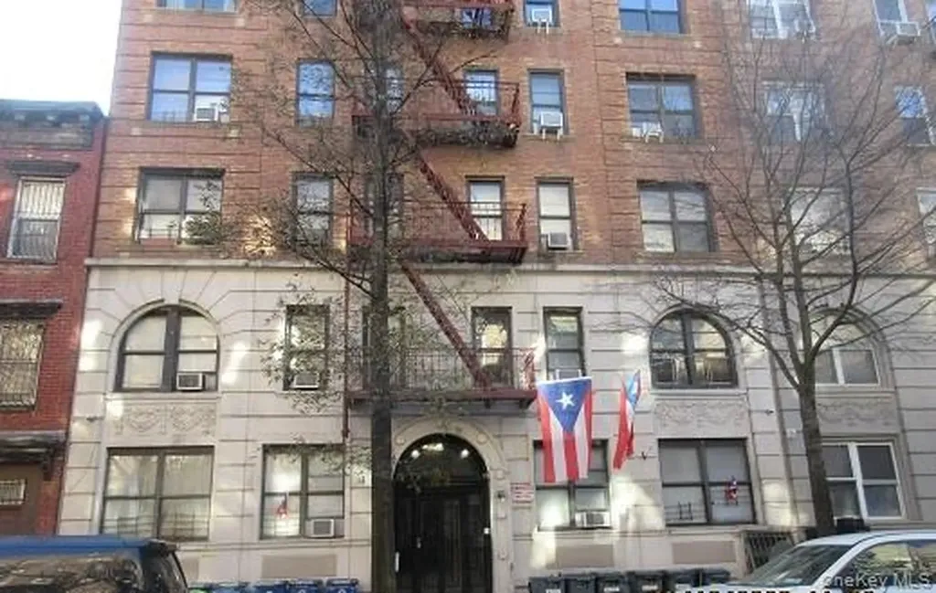 108 Division Avenue Brooklyn NY 11211