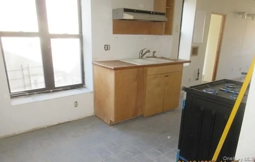 108 Division Avenue Brooklyn NY 11211