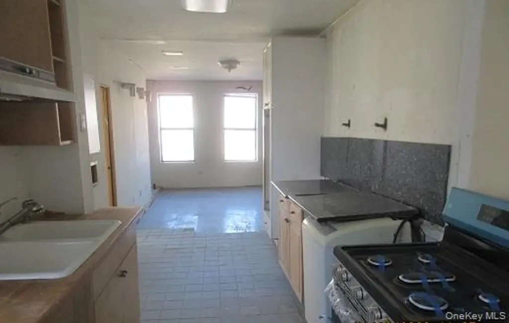 108 Division Avenue Brooklyn NY 11211