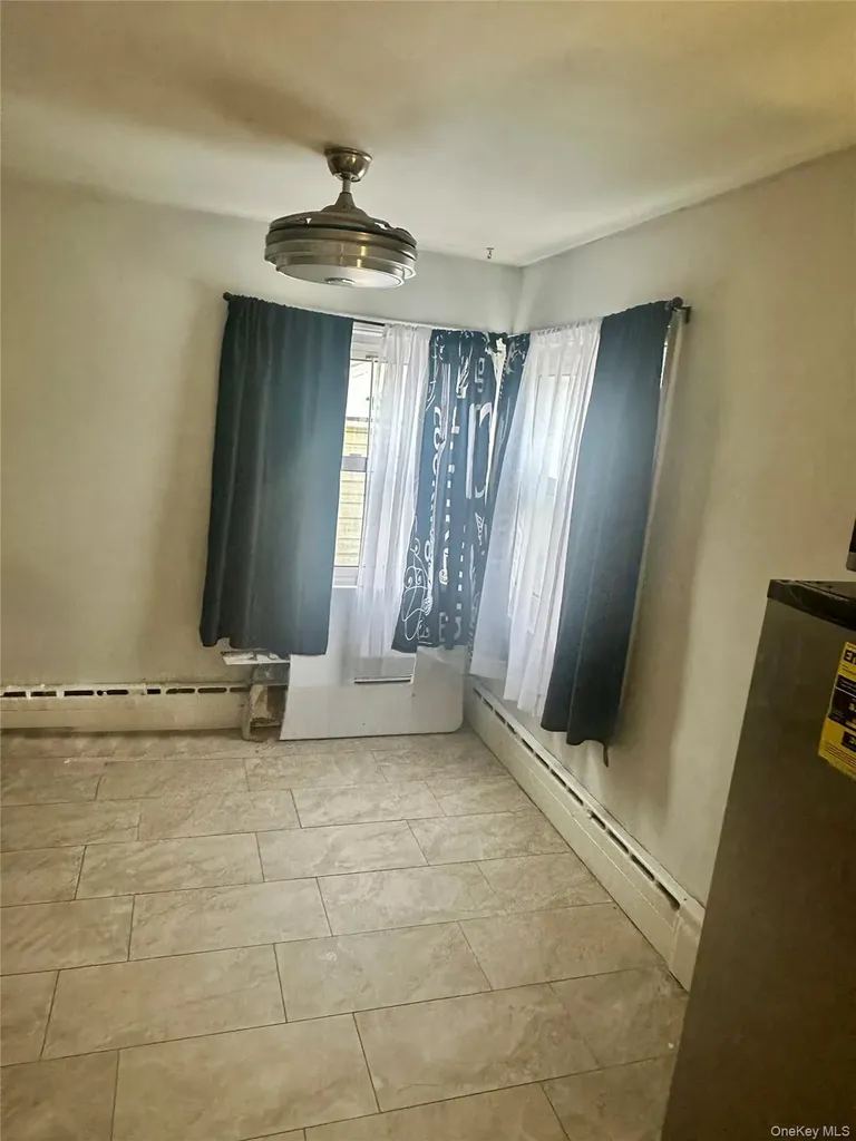 1134 S Everett Street Valley Stream NY 11580