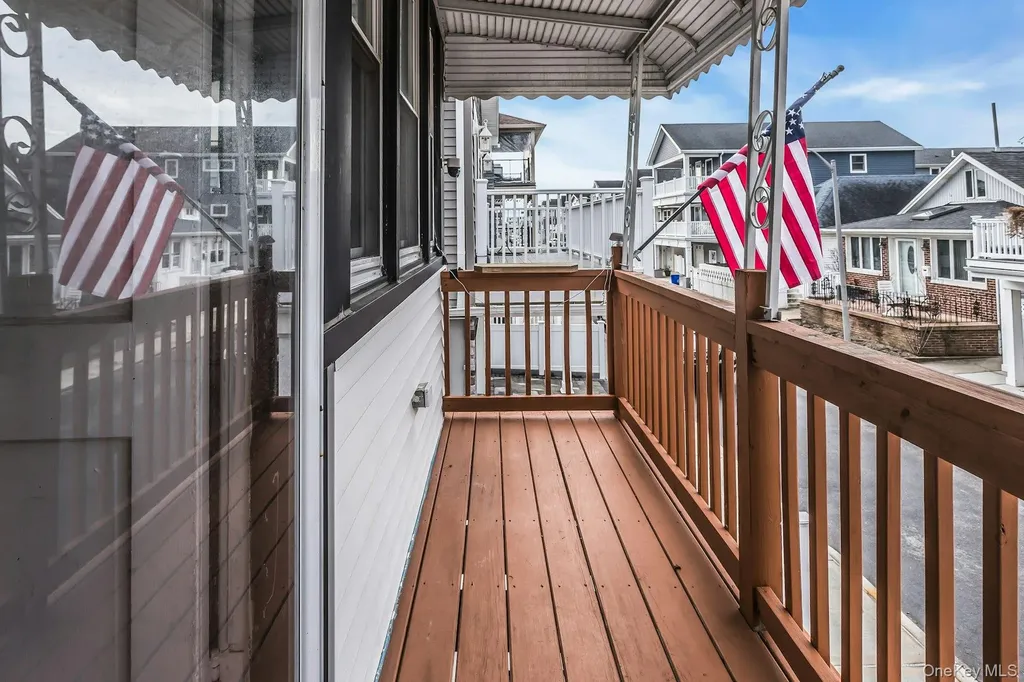 90 Oregon Street Long Beach NY 11561