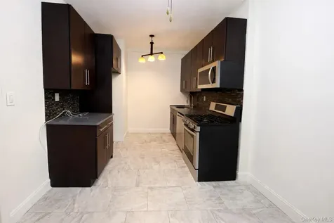 5 Circuit Road New Rochelle NY 10805