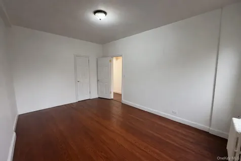 5 Circuit Road New Rochelle NY 10805