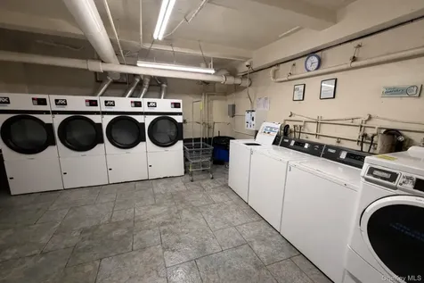 5 Circuit Road New Rochelle NY 10805