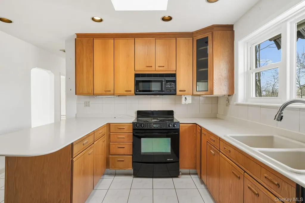 1 Cherry Lane Scarsdale NY 10583