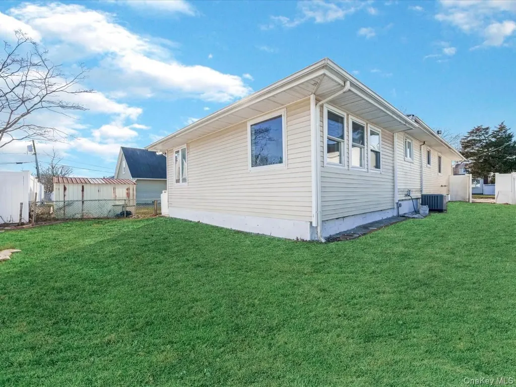 1367 Pine Acres Boulevard Bay Shore NY 11706