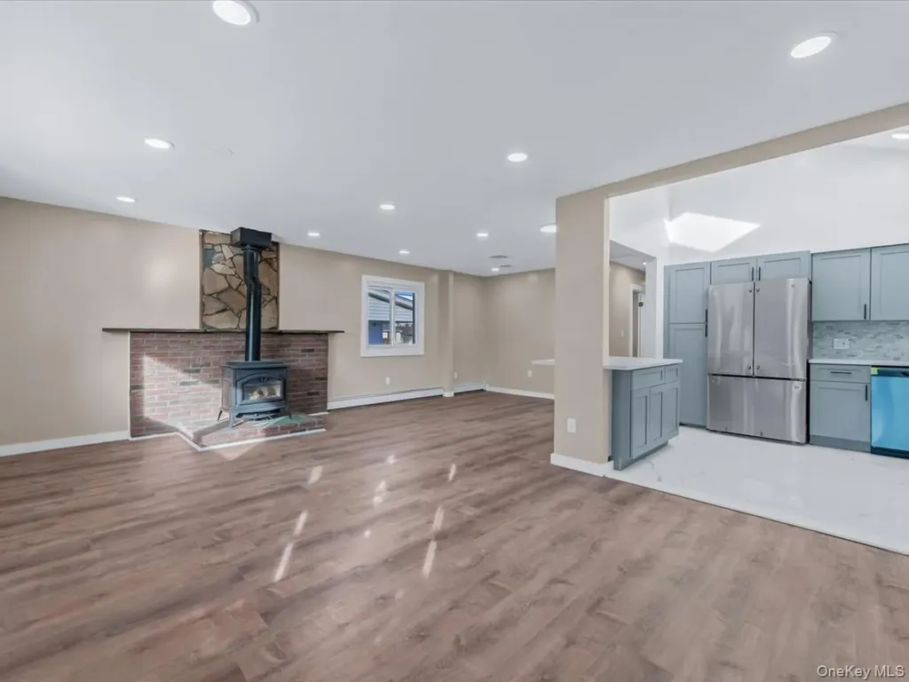 1367 Pine Acres Boulevard Bay Shore NY 11706