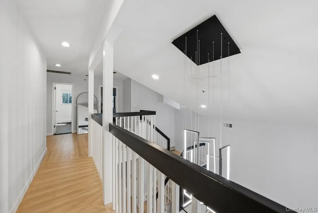 41 Tyndale Place Yonkers NY 10701