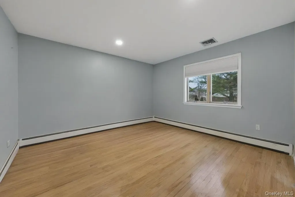41 Tyndale Place Yonkers NY 10701