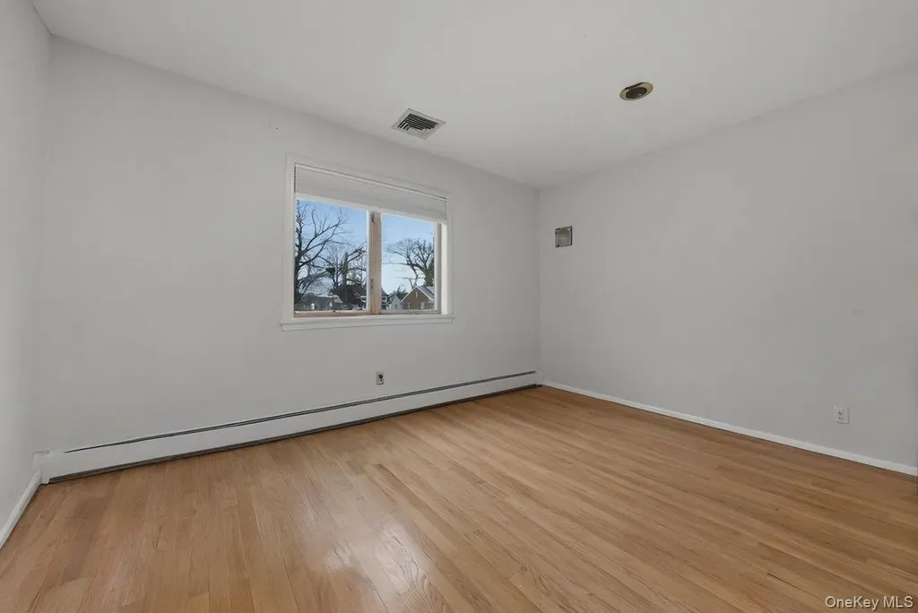 41 Tyndale Place Yonkers NY 10701