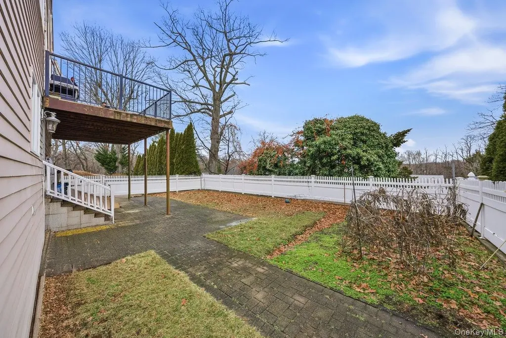 41 Tyndale Place Yonkers NY 10701
