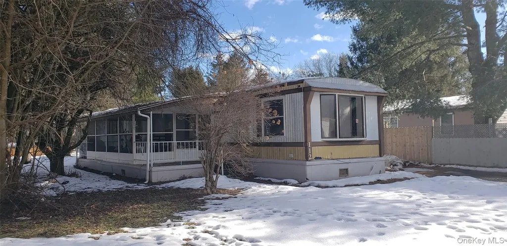 112 Cambridge Cirlcle Loch Sheldrake NY 12759