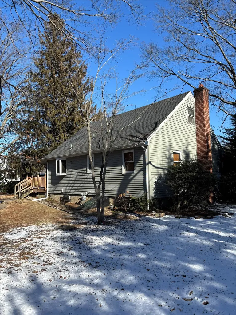 1262 Saxon Avenue Bay Shore NY 11706