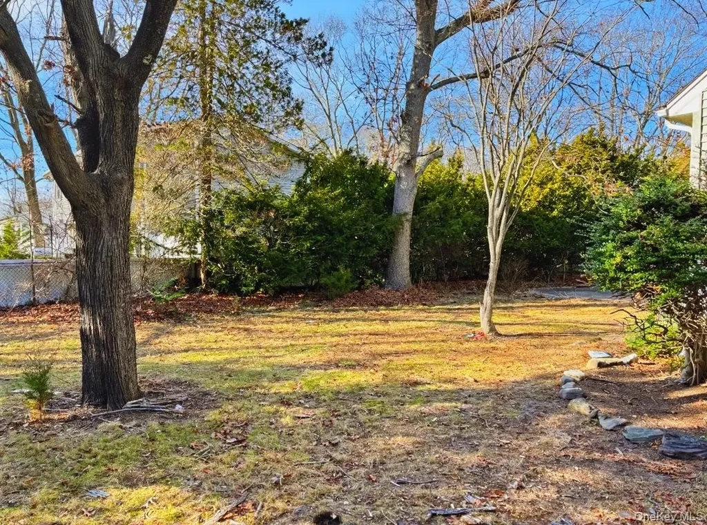 1262 Saxon Avenue Bay Shore NY 11706