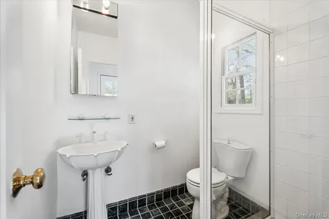 24 Highwood Avenue Larchmont NY 10538