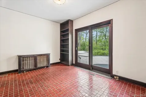 24 Highwood Avenue Larchmont NY 10538