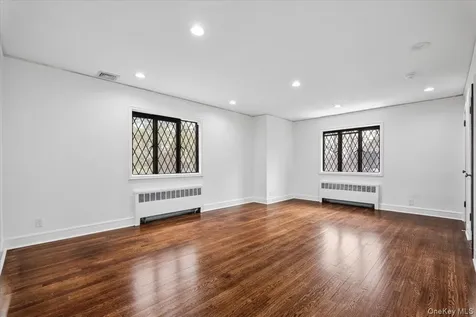 24 Highwood Avenue Larchmont NY 10538
