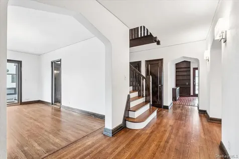 24 Highwood Avenue Larchmont NY 10538