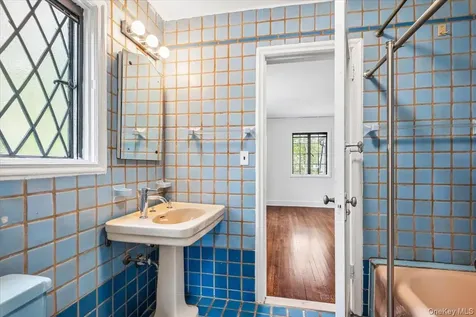 24 Highwood Avenue Larchmont NY 10538