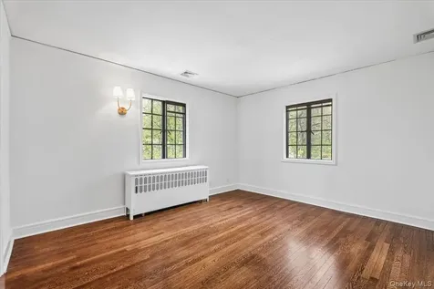 24 Highwood Avenue Larchmont NY 10538
