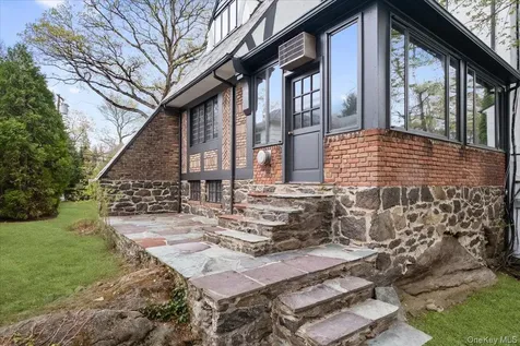 24 Highwood Avenue Larchmont NY 10538