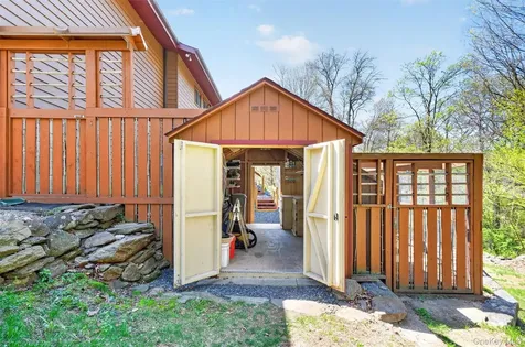 37 Glengary Lane Croton-on-hudson NY 10520