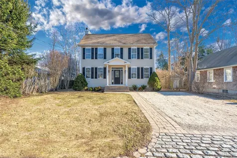 1175 9th Street Greenport NY 11944