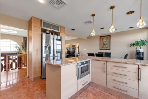 909 Gerry Avenue Lido Beach NY 11561