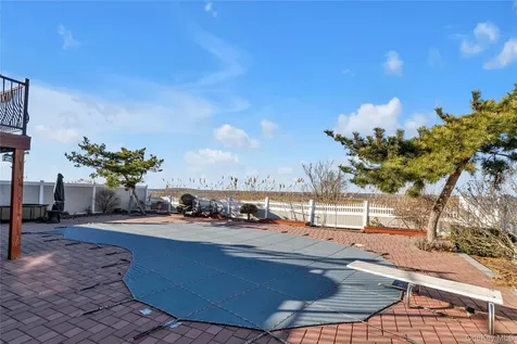 909 Gerry Avenue Lido Beach NY 11561