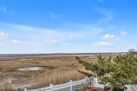 909 Gerry Avenue Lido Beach NY 11561