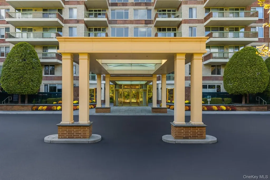 100 Hilton Avenue Garden City NY 11530
