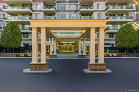 100 Hilton Avenue Garden City NY 11530